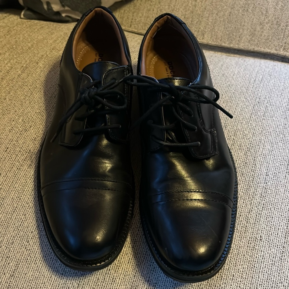 Men’s dress shoes black leather new